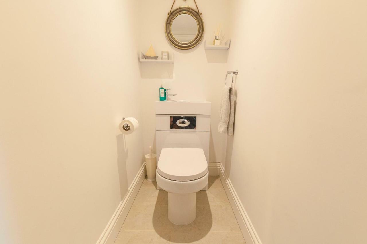 Pure B - Exceptional Views Of Tamar & Royal William Yard With Free Parking & Wifi Apartment Plymouth Exterior photo