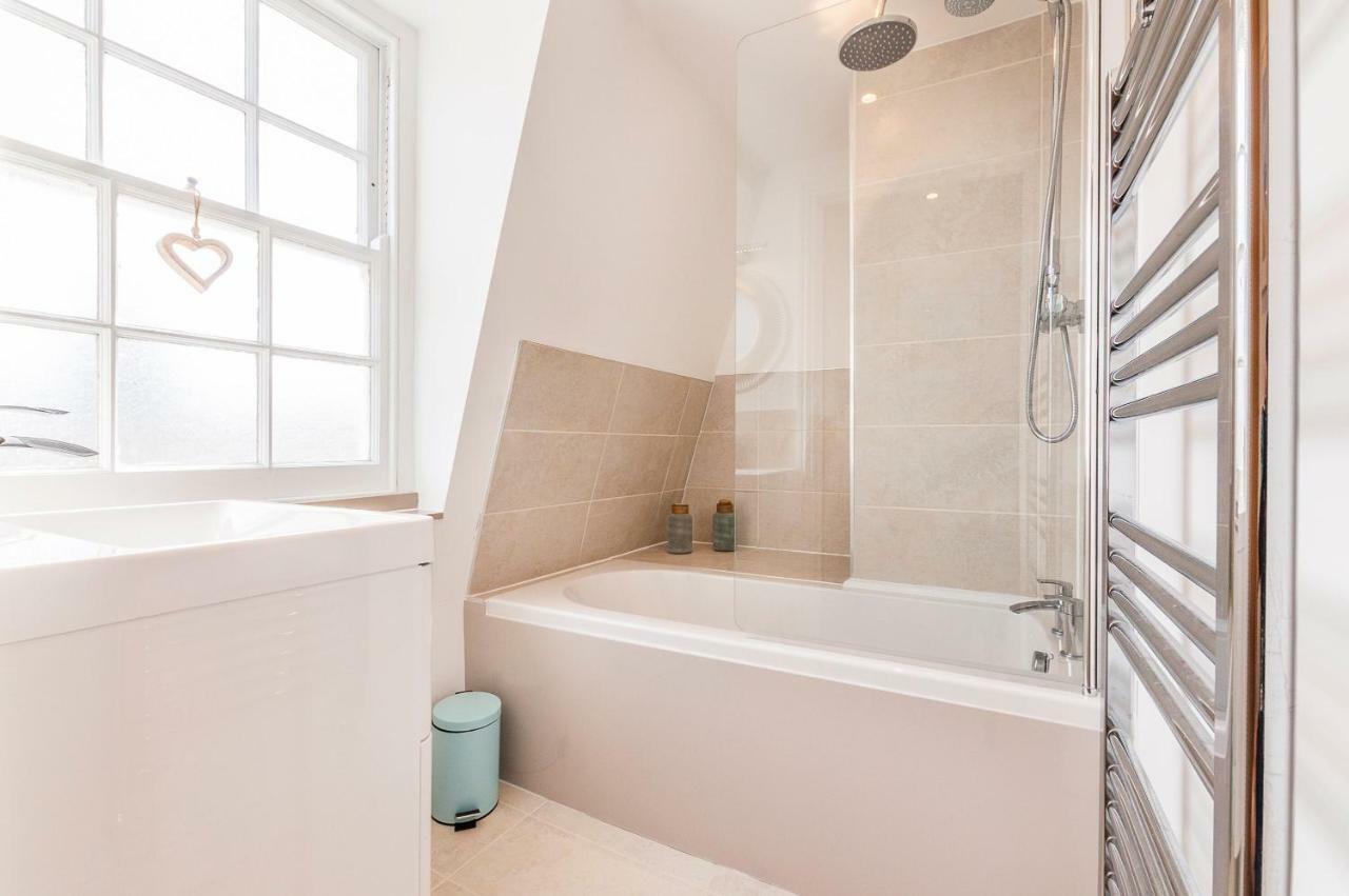 Pure B - Exceptional Views Of Tamar & Royal William Yard With Free Parking & Wifi Apartment Plymouth Exterior photo