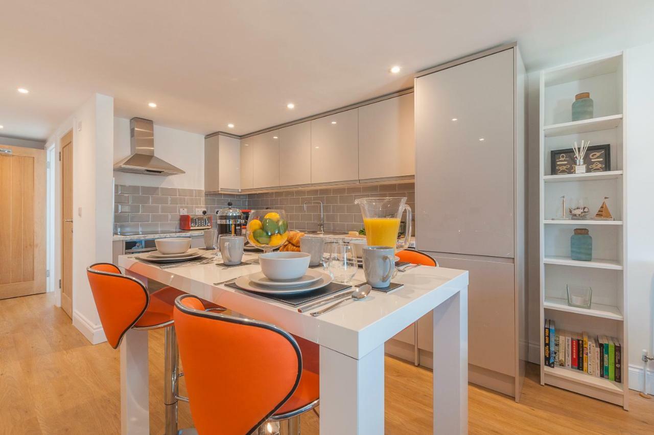 Pure B - Exceptional Views Of Tamar & Royal William Yard With Free Parking & Wifi Apartment Plymouth Exterior photo